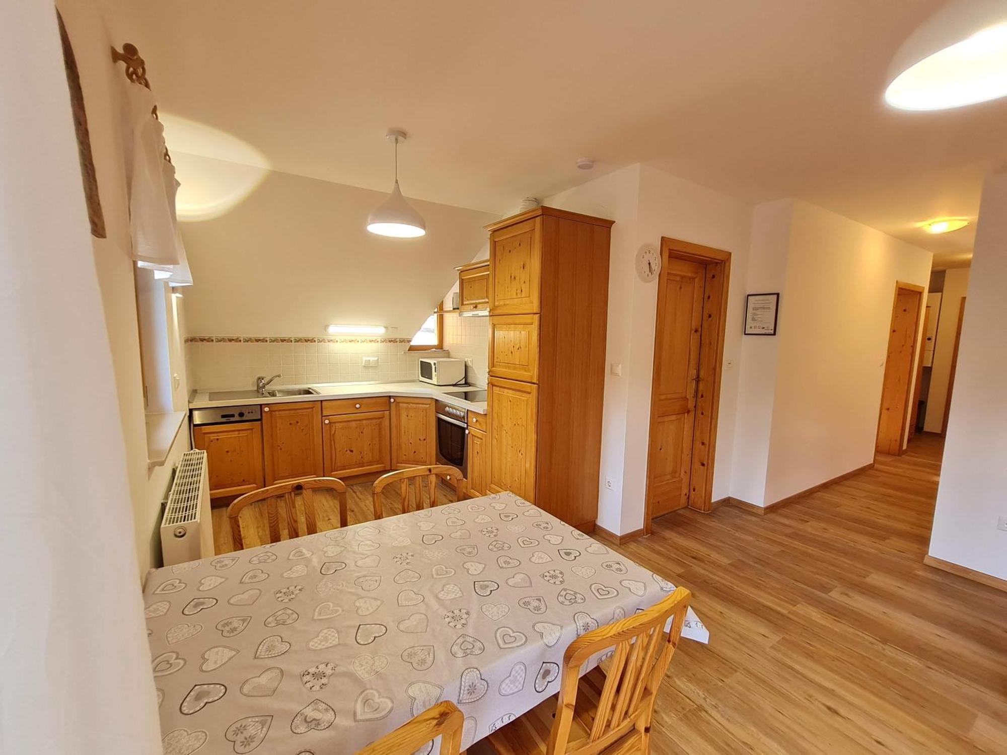 Apartments Karmen Ратече Екстер'єр фото