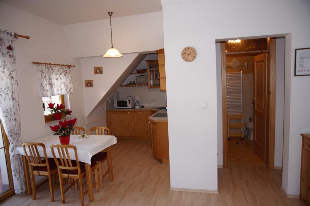 Apartments Karmen Ратече Екстер'єр фото